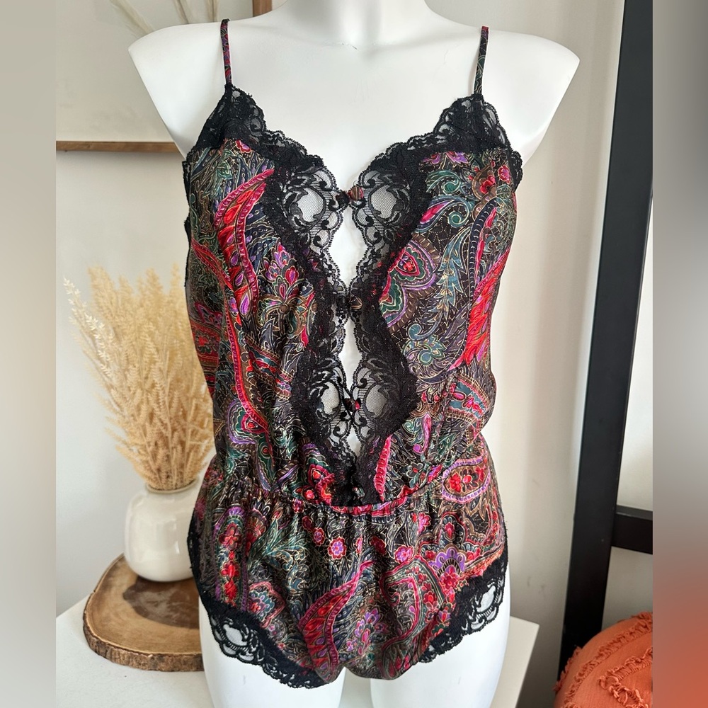 Vintage Delicates paisley lace trim lingerie teddy elastic waist
